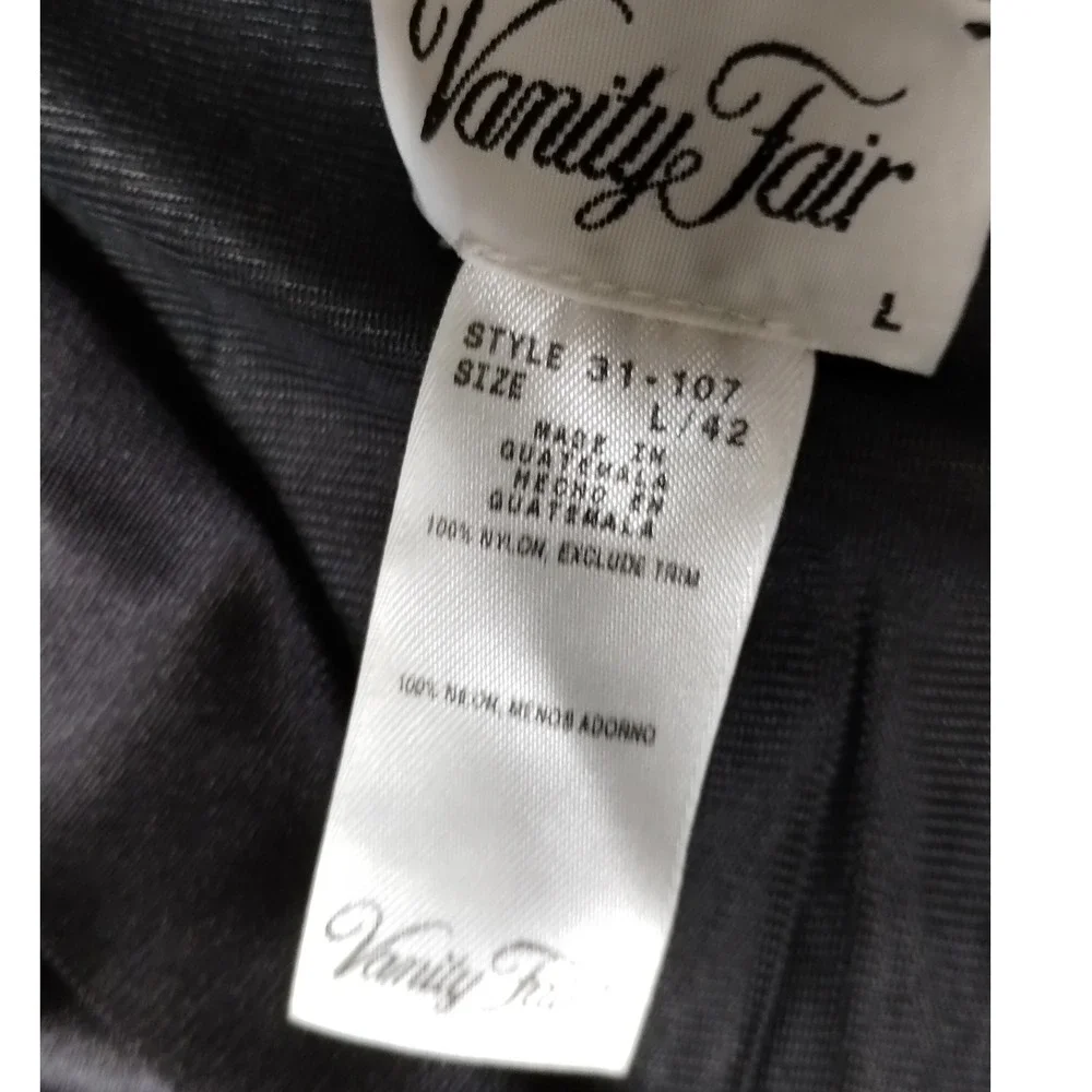 Vanity Fair Lingerie Robe Black Nylon Embroidered Details‎ Size L
